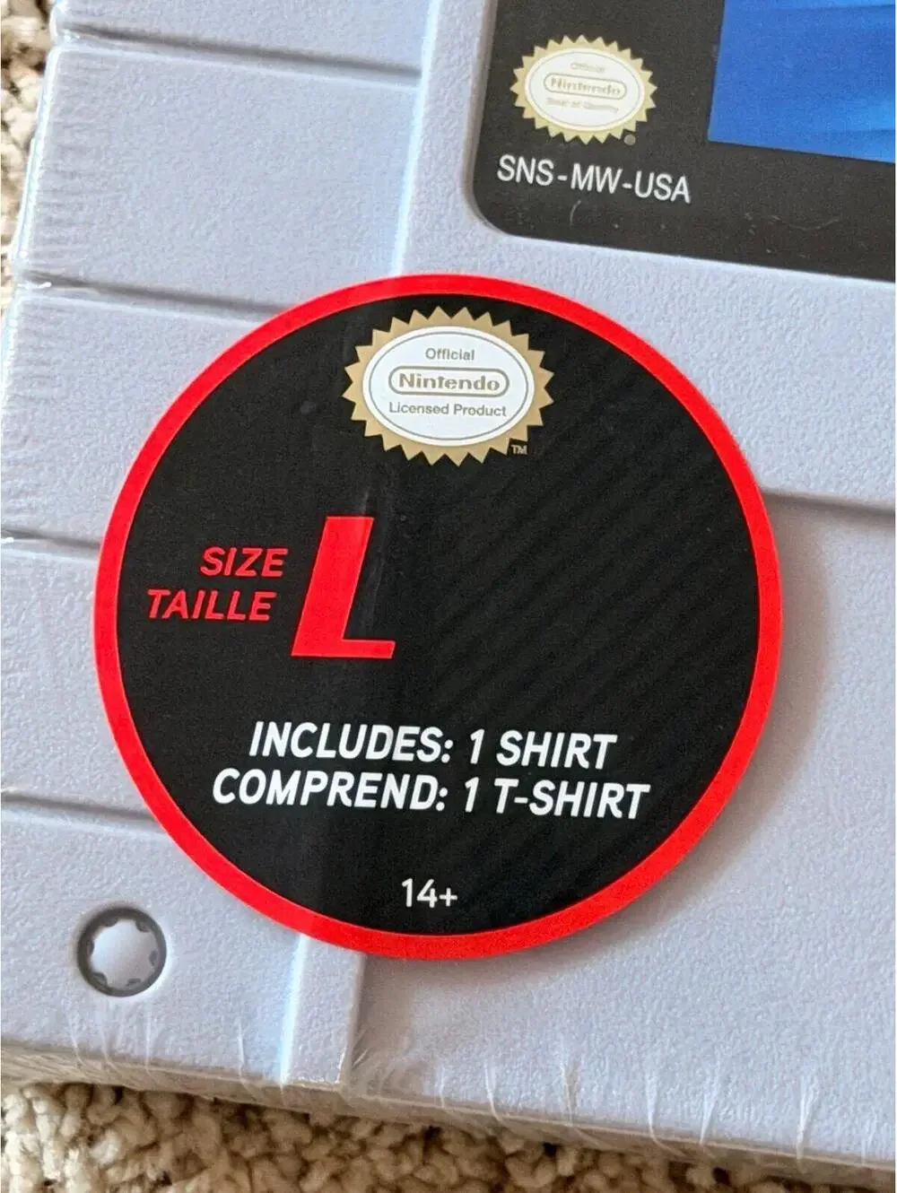 Super Mario World SNES oversized Cartridge and Large Tshirt